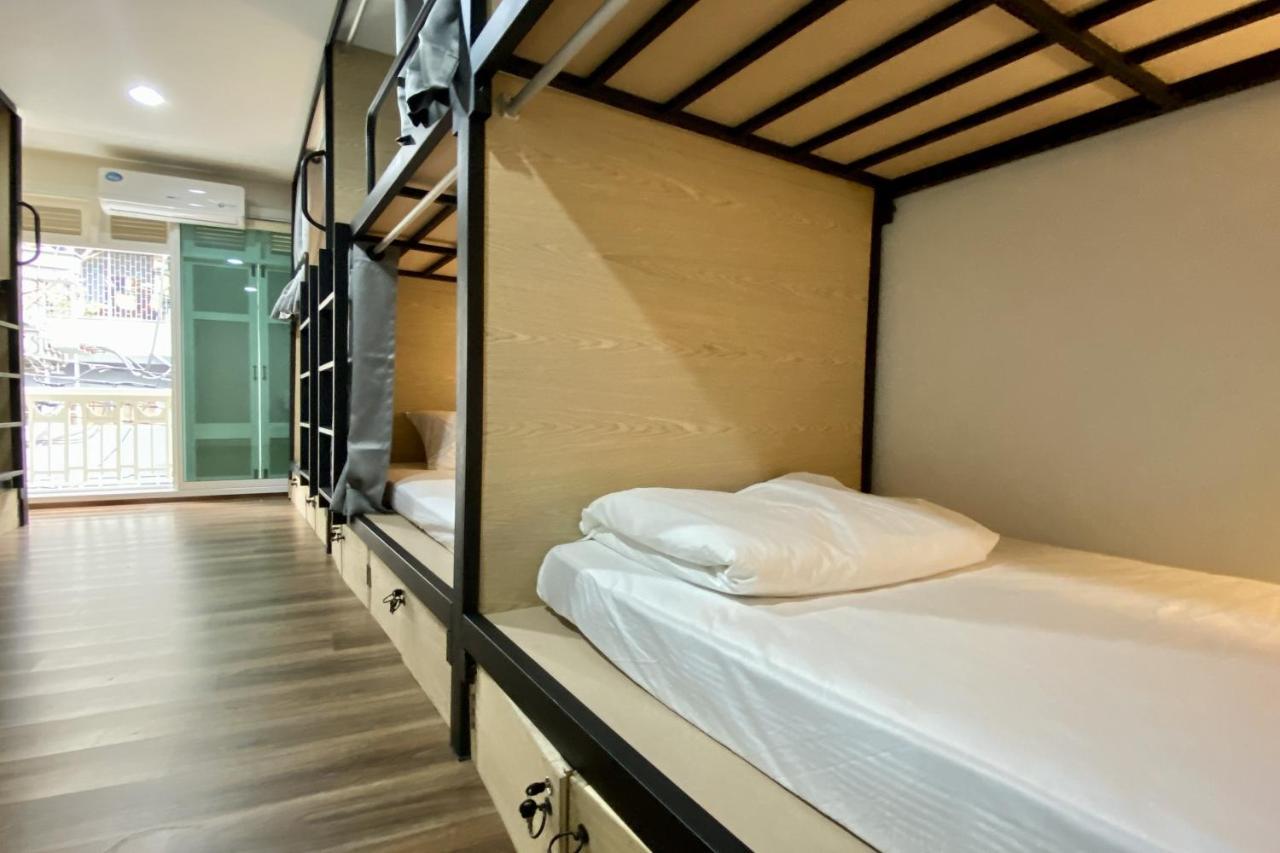 Forgotten Hostel Silom Bangkok Buitenkant foto